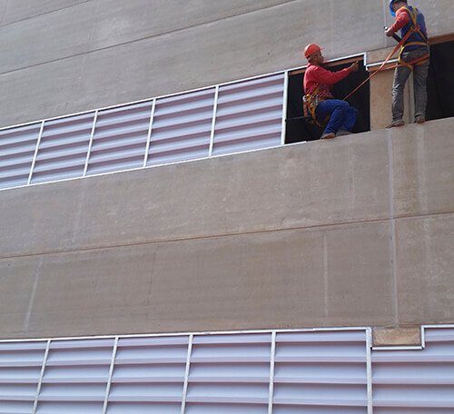 Instalação de Venezianas Industriais em Cotia 2014